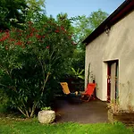 Gospodarstwo agroturystyczne Metairie De Moutiques *