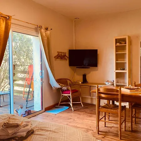 Фермерский дом Metairie De Moutiques Казобон