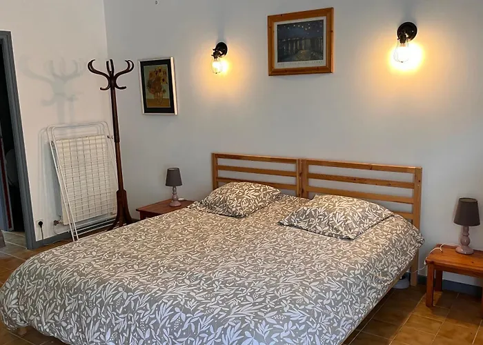 Metairie De Moutiques Фермерский дом *